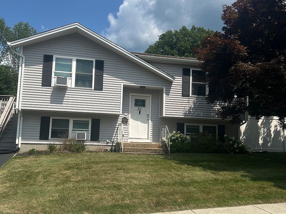 1st image of 31 Tunxis Ln