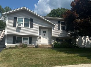 31 Tunxis Ln, Willimantic, CT 06226