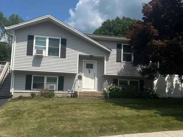 31 Tunxis Ln, Willimantic, CT 06226