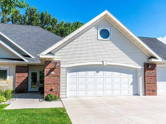 3rd image of 3111 Longbow Ct