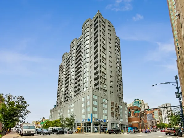 600 N Dearborn St APT 1006, Chicago, IL 60654