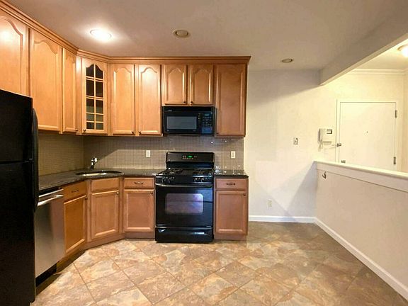 2nd image of 29-16 Newtown Ave #4B