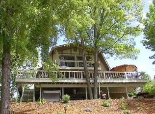 1586 Holiday Dr, Sandwich, IL 60548