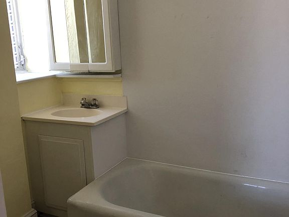 2nd image of 1 Chatham Rd #5