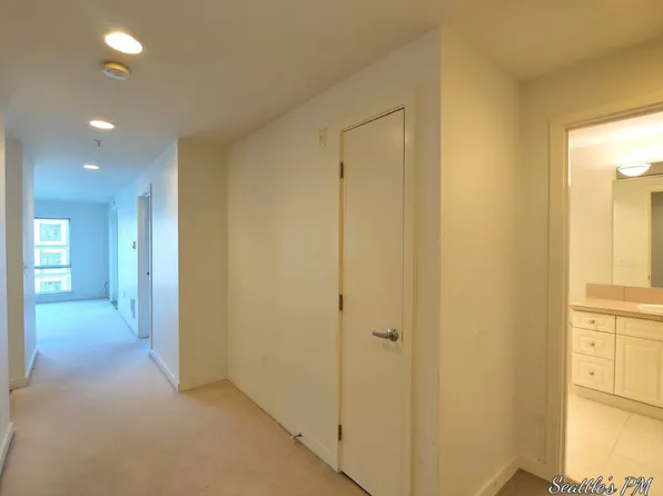 321 10th Ave S APT 607, Seattle, WA 98104