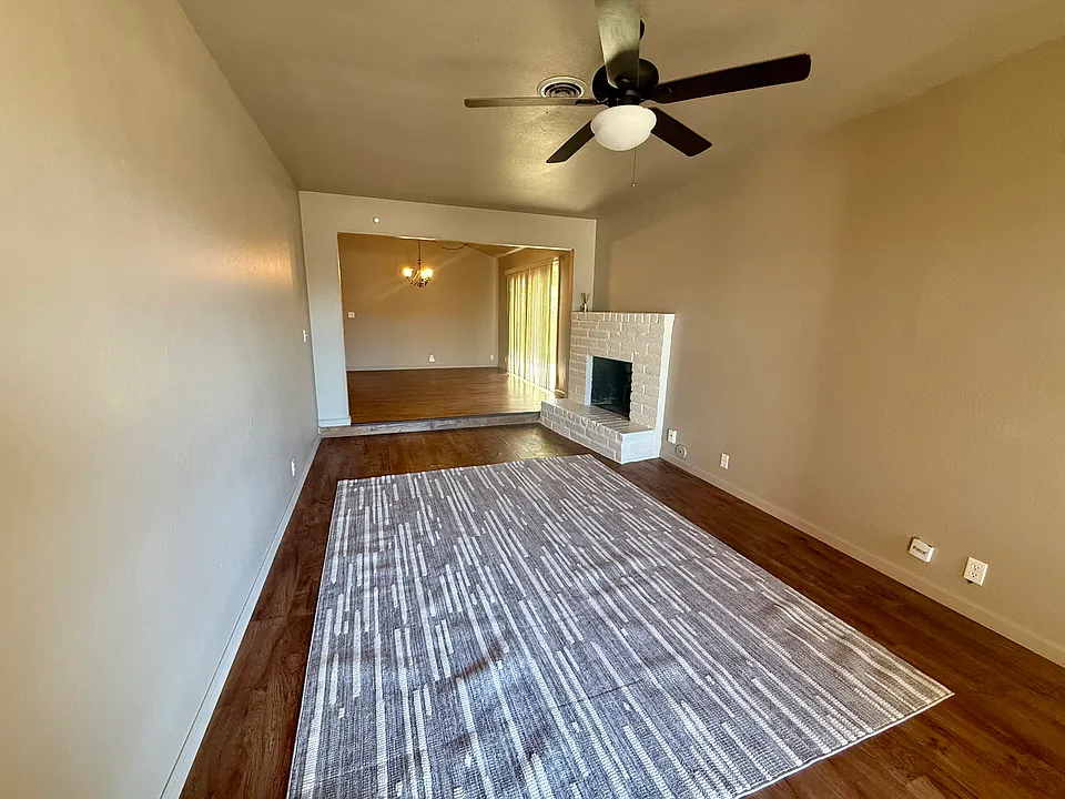 1142 Nadene Dr