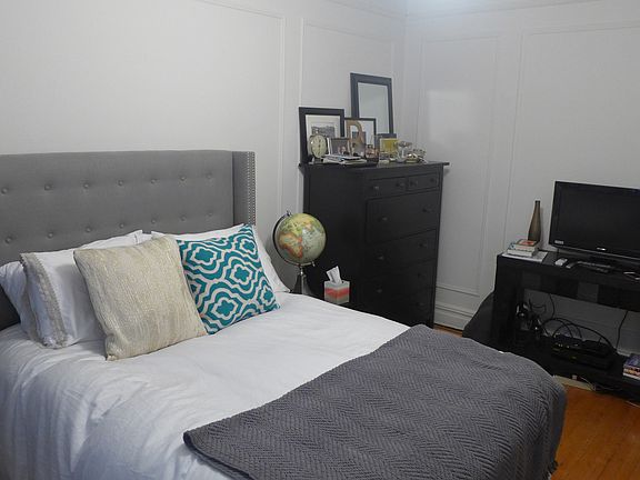 3rd image of 300 8th Ave APT 3K