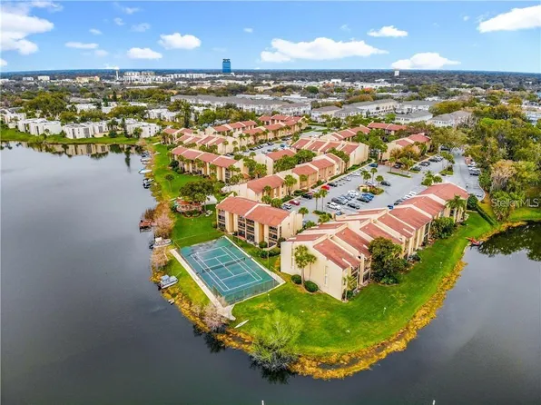 588 Orange Dr APT 131, Altamonte Springs, FL 32701