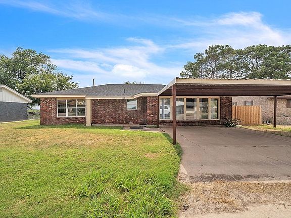 2nd image of 1429 Bandera Dr