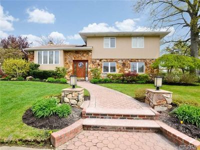 21 5th Pl, Syosset, NY, 11791