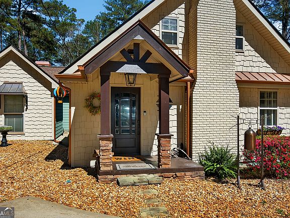 3rd image of 4 Grayson Point