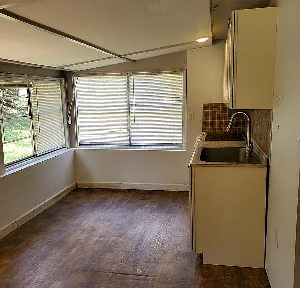 204 Hillcrest Ter — Photo 32