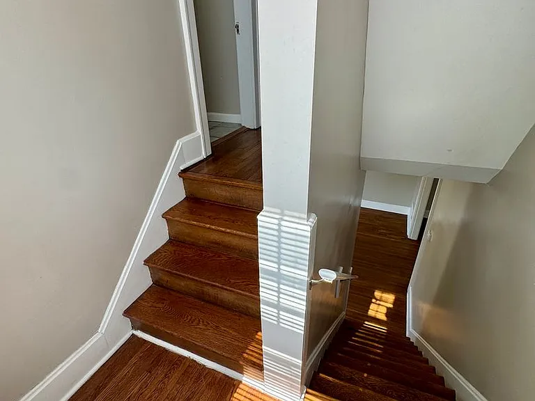 1323 W 3rd Ave — Photo 37