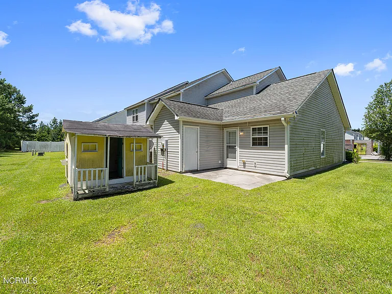 206 Streamwood Dr — Photo 14