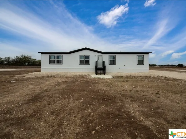 725 Barton Ln, Gatesville, TX 76528