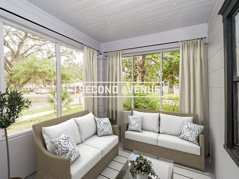 204 W 23rd St — Photo 12
