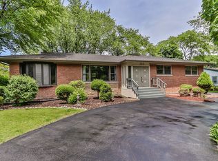 22W132 Broker Rd, Medinah, IL 60157