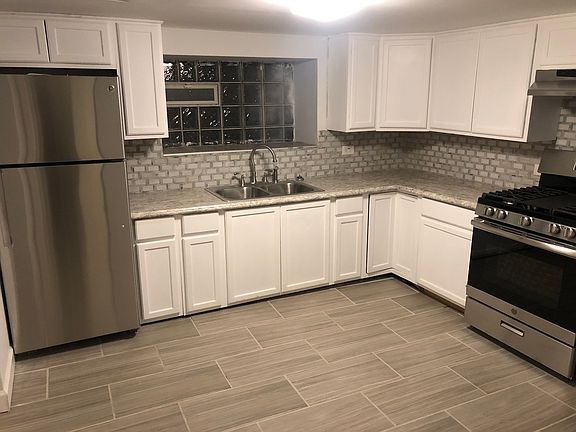 3rd image of 7842 S Marshfield Ave