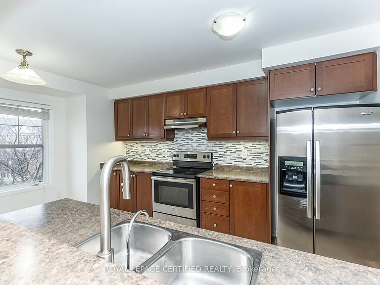 561 Speyer Cir — Photo 15