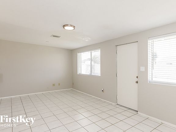 4th image of 5703 W Altadena Ave