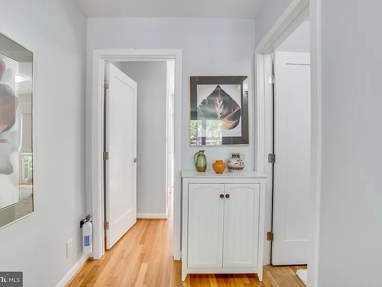 134 G St SW — Photo 18