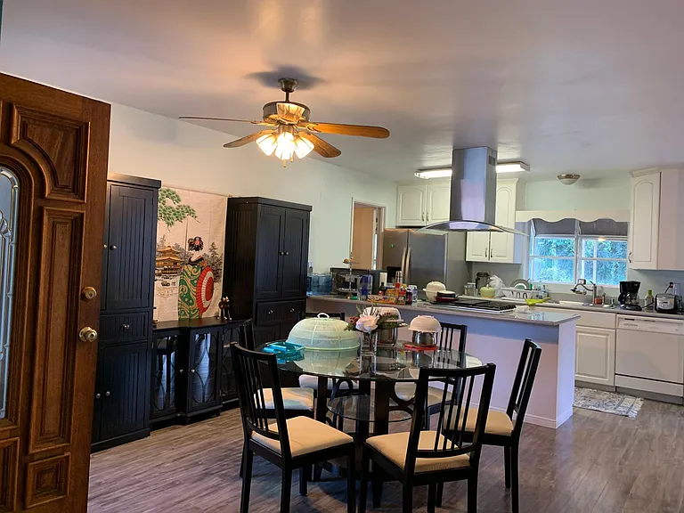 2020 Hanford Dr — Photo 8