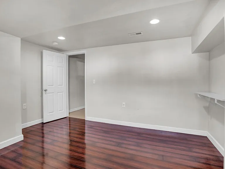 421 Elrino St — Photo 6