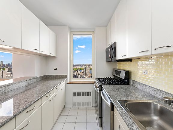 5th image of 200 E 89th St APT 40A