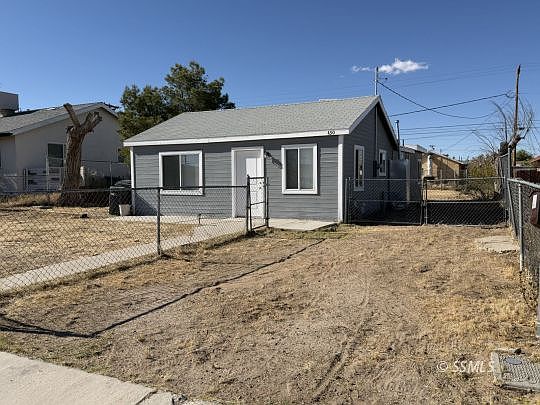 2nd image of 430 W Wilson Ave