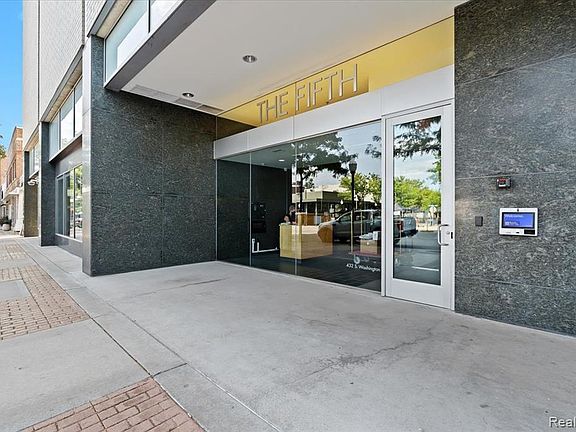 3rd image of 432 S Washington Ave Unit 1506