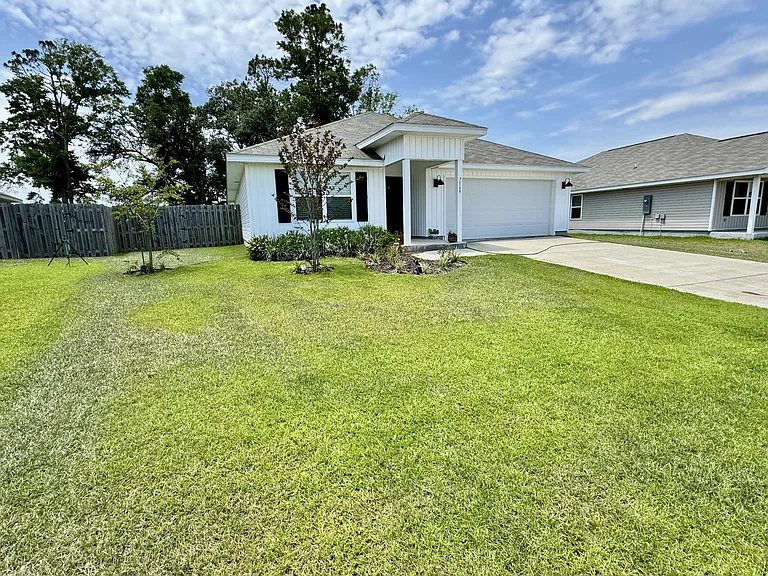7569 Steeplechase Blvd — Photo 6