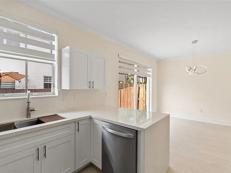 11476 NW 77th Ln — Photo 5
