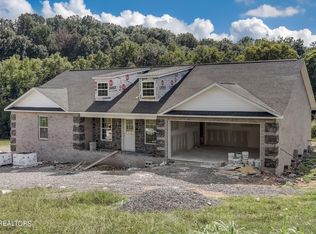 228 Buttercup Fields Rd, Newport, TN 37821