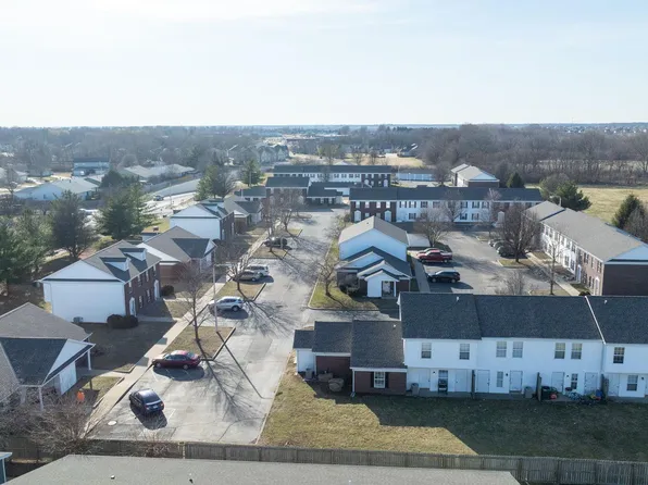 799 Titan Ct, Chatham, IL 62629