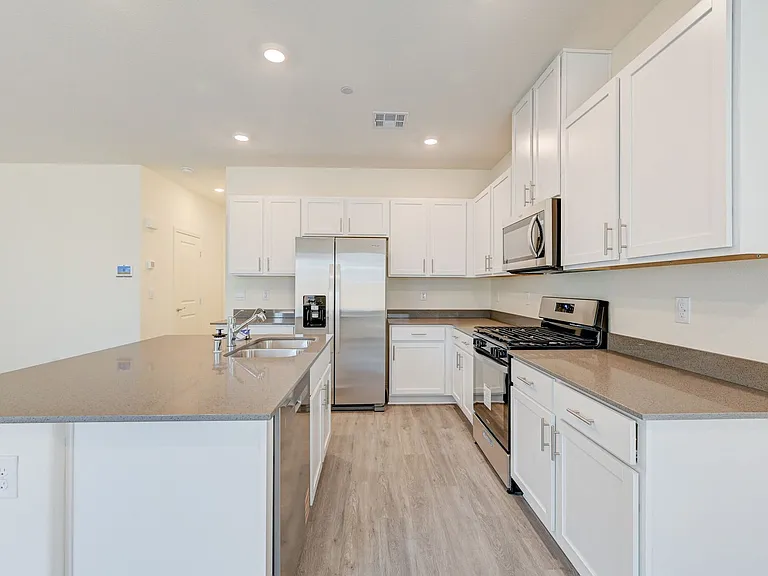 501 Red Lovebird Ave — Photo 7