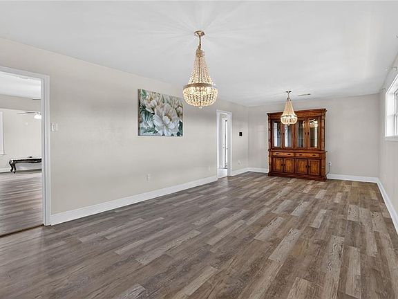 3rd image of 4701 Donna Dr