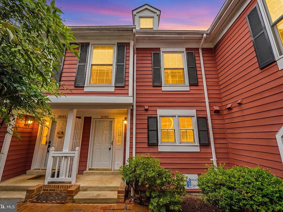 1st image of 2819 S Woodrow St #3