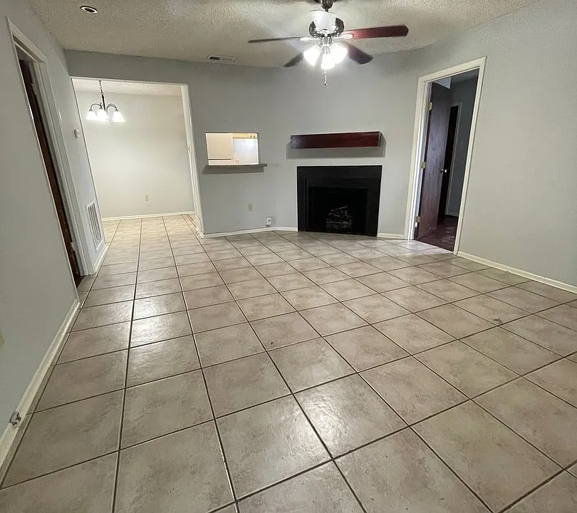 751 Hammond Manor Dr