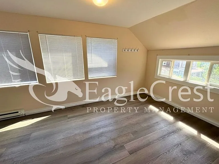532 Washington St — Photo 48