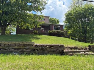 323 Morrow Dr, Pittsburgh, PA 15235