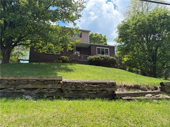 323 Morrow Dr, Pittsburgh, PA 15235