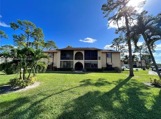 217 Pine Hov Cir APT D-1, Greenacres, FL 33463
