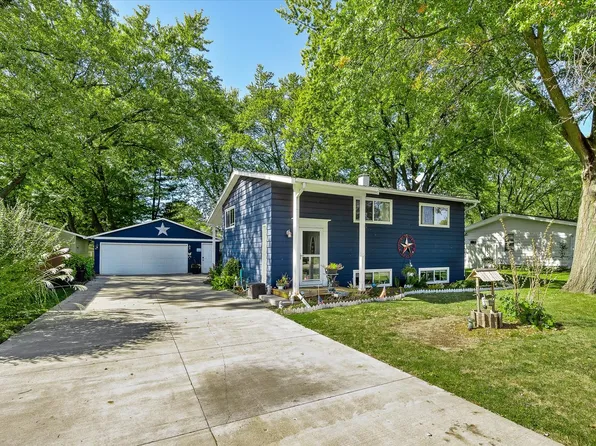 7S362 Madison Ave, Big Rock, IL 60511