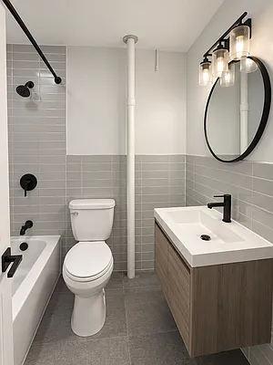 Bathroom, photo 1