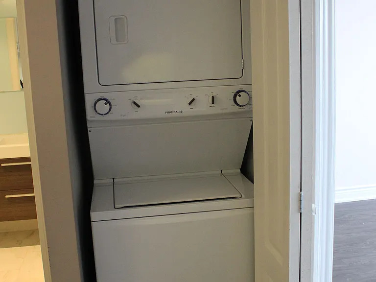6 Brant Ave #8 — Photo 7