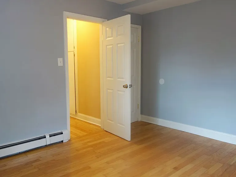 8105 Greenwood Ave — Photo 43