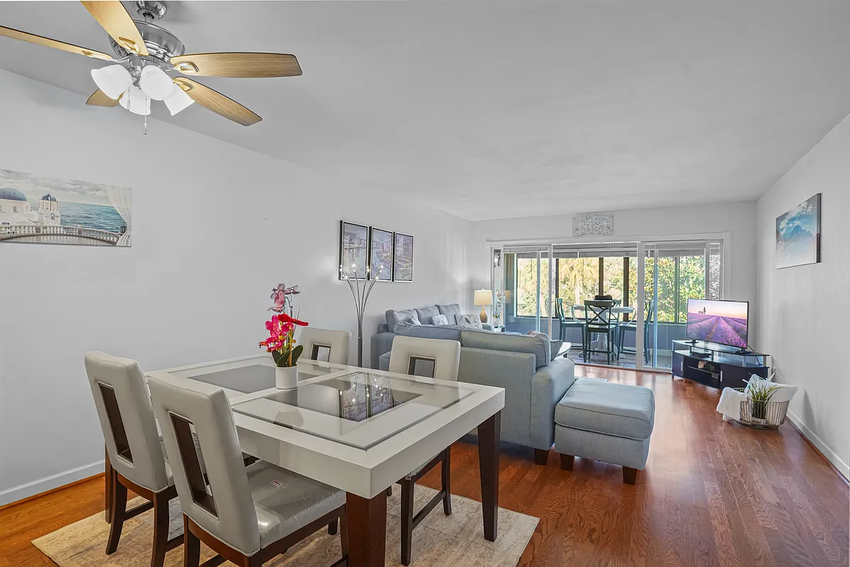 Building Photo - 1750 Belleair Forest Dr #C20