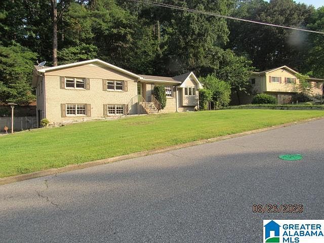 1st image of 704 Sundale Dr