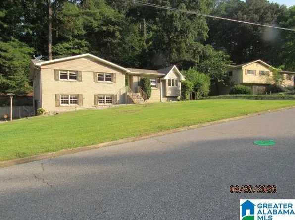 704 Sundale Dr, Birmingham, AL 35235