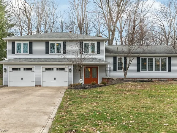 9377 Canterbury Ln, Mentor, OH 44060